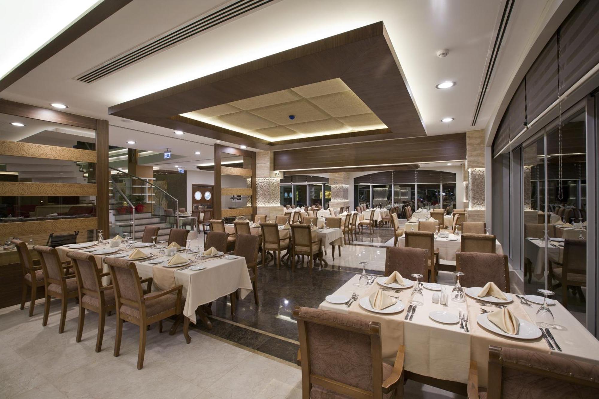 Fourway Hotel&Spa Dortyol Экстерьер фото