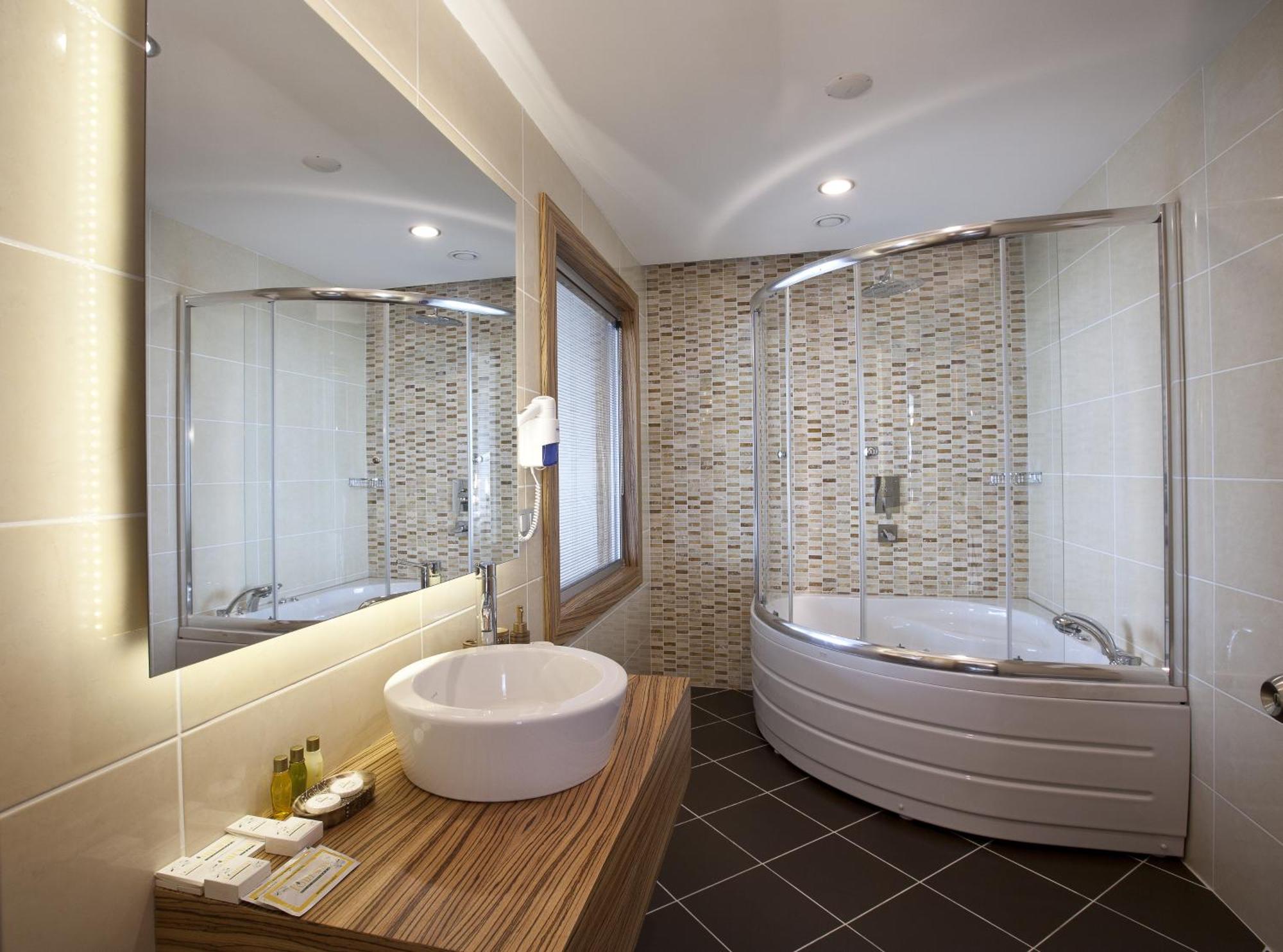 Fourway Hotel&Spa Dortyol Экстерьер фото